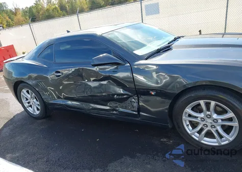 2015 Chevrolet Camaro 2Ls z USA, uszkodzony, nr VIN 2G1FB1E30F9165924